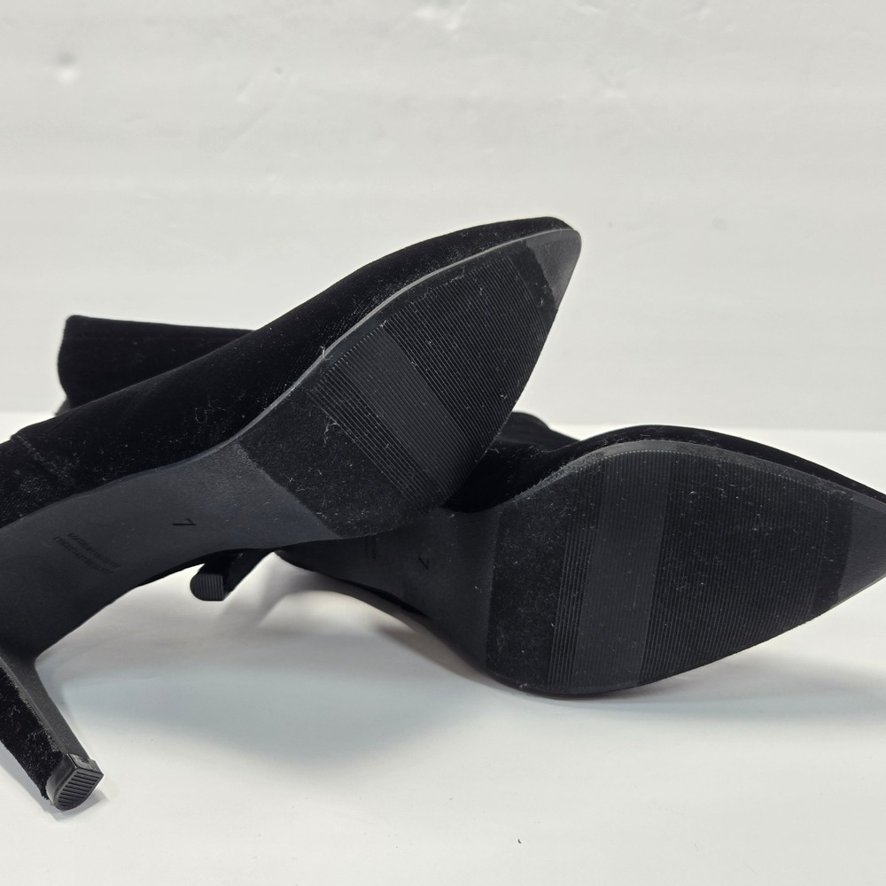 Old Navy Womens Black Velvet Pointed Toe Stiletto Heel Ankle Booties Size 7 - Picture 13 of 13